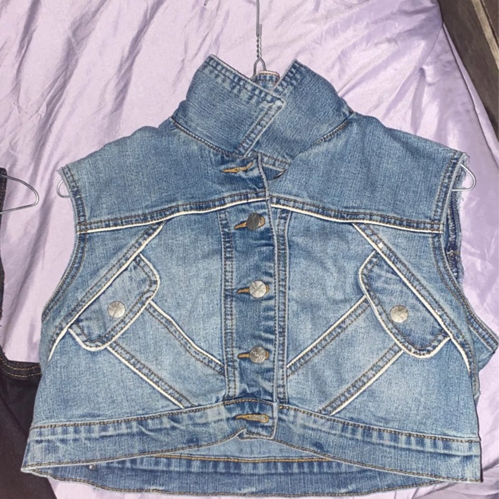 jackets . - Picture 2 of 2
